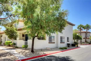 Photo #1: 2106836 Listing