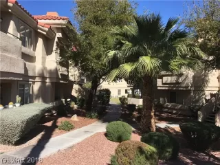 Photo #1: 2106861 Listing