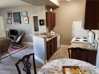 Photo #2: 2106870 Listing 