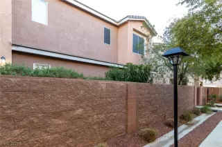 Photo #2: 2106878 Listing 