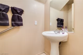 Photo #4: 2106878 Listing 