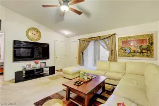 Photo #2: 2106892 Listing