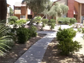 Photo #1: 2106894 Listing