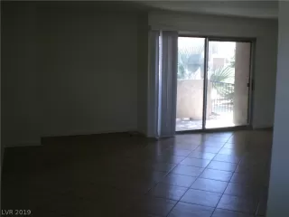 Photo #2: 2106894 Listing