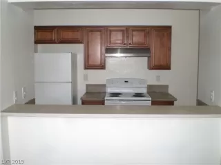 Photo #3: 2106894 Listing