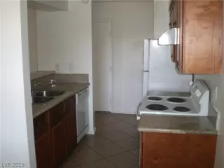 Photo #4: 2106894 Listing