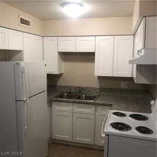 Photo #1: 2106911 Listing