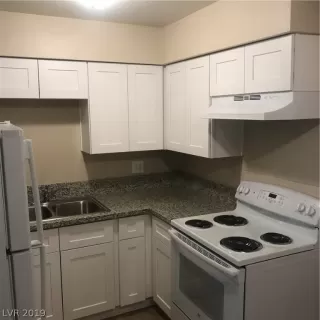 Photo #2: 2106911 Listing