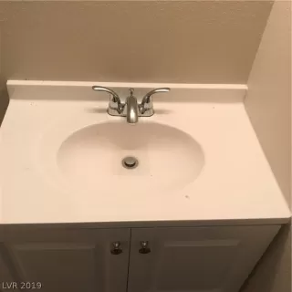 Photo #5: 2106911 Listing