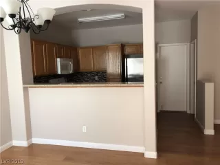 Photo #3: 2106955 Listing