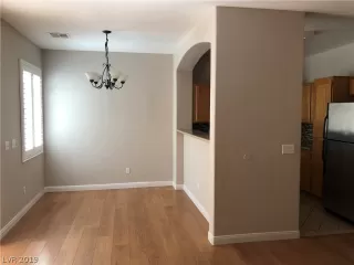 Photo #4: 2106955 Listing