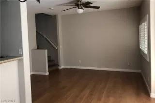 Photo #6: 2106955 Listing