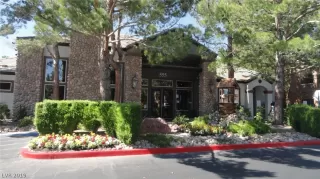 Photo #2: 2106969 Listing 