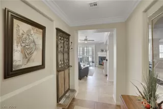 Photo #4: 2106993 Listing