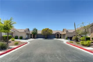 Photo #1: 2107025 Listing