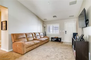 Photo #4: 2107025 Listing