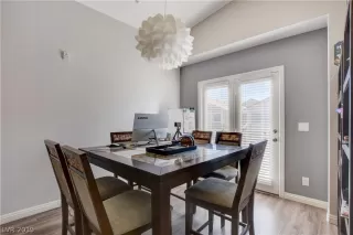 Photo #1: 2107041 Listing