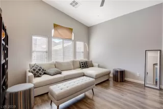 Photo #2: 2107041 Listing