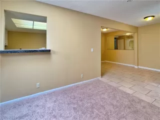 Photo #2: 2107077 Listing