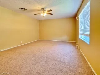 Photo #5: 2107077 Listing