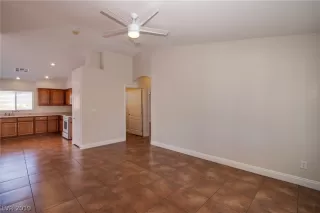 Photo #5: 2107088 Listing 