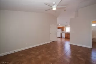 Photo #6: 2107088 Listing 