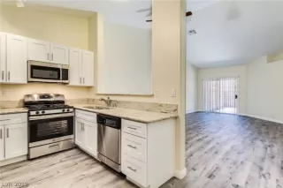 Photo #2: 2107126 Listing