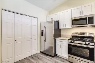 Photo #4: 2107126 Listing