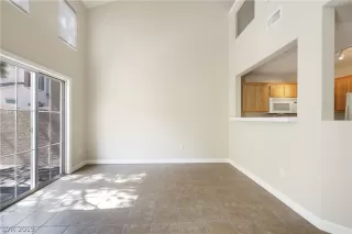 Photo #4: 2107127 Listing 