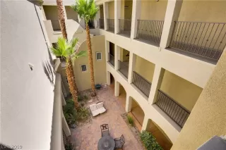 Photo #3: 2107141 Listing 