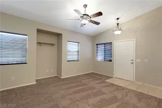 Photo #3: 2107221 Listing