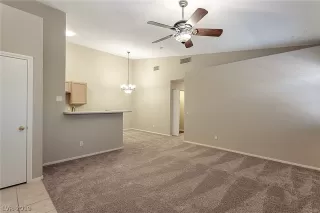 Photo #4: 2107221 Listing