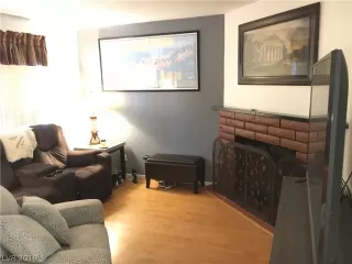 Photo #5: 2107225 Listing