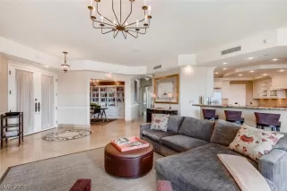Photo #1: 2107234 Listing