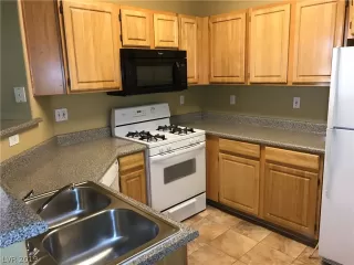 Photo #3: 2107308 Listing 