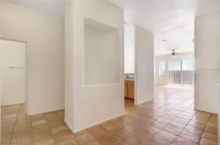 Photo #5: 2107315 Listing 