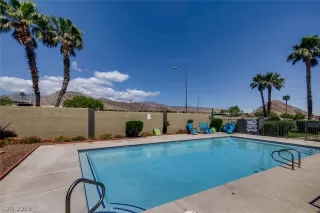 Photo #2: 2107323 Listing 