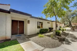 Photo #1: 2107375 Listing