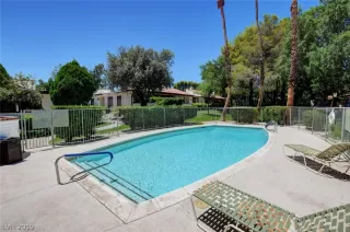 Photo #3: 2107375 Listing