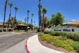 Photo #4: 2107375 Listing