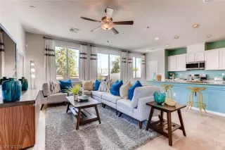 Photo #2: 2107403 Listing 