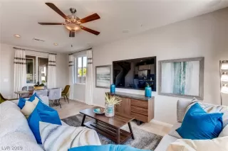 Photo #3: 2107403 Listing 