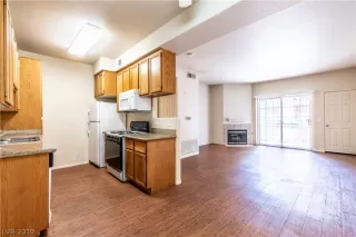 Photo #4: 2107412 Listing 