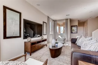 Photo #5: 2107416 Listing 