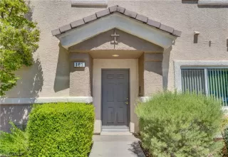 Photo #3: 2107453 Listing