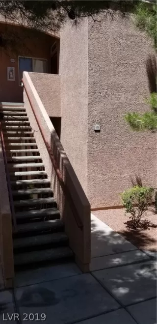 Photo #1: 2107475 Listing