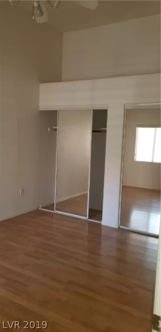 Photo #4: 2107475 Listing