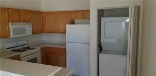 Photo #5: 2107475 Listing