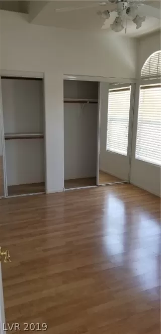 Photo #6: 2107475 Listing