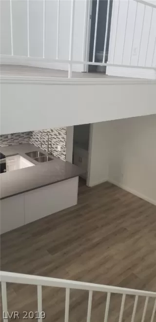 Photo #4: 2107505 Listing